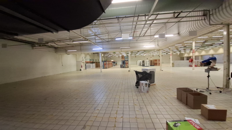 To Let commercial Property for Rent in Brackenfell Central Western Cape